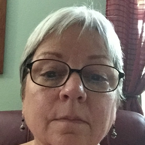 Meet your Posher, Kathy - Picture 1 of 1